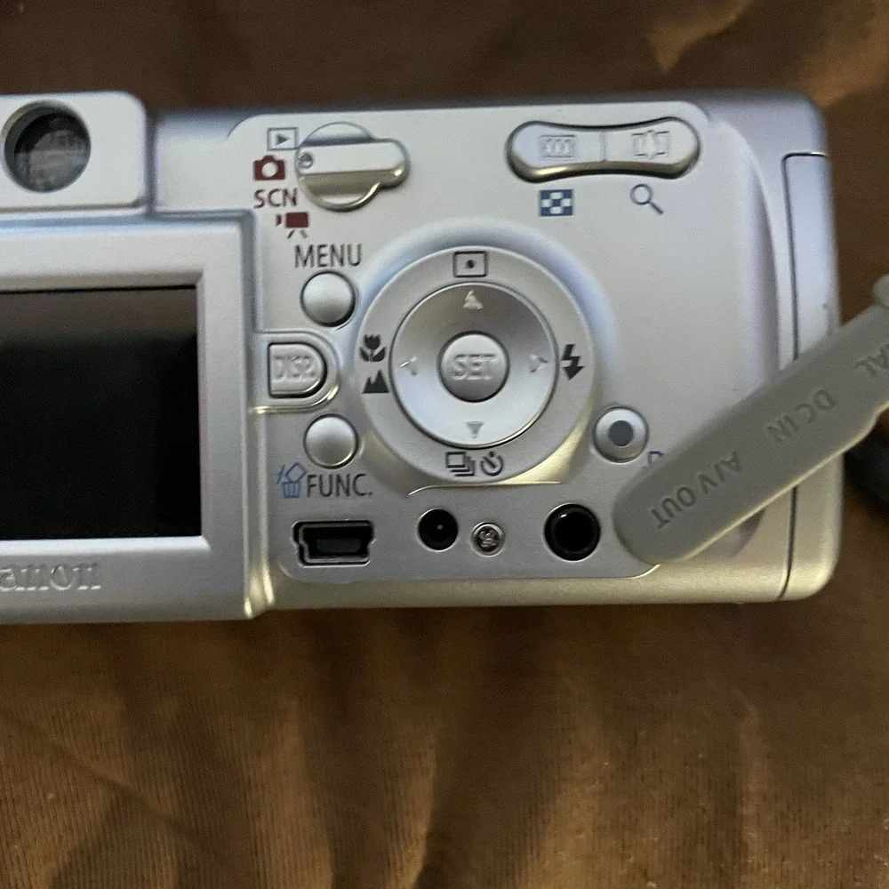 Canon Powershot A400‎ Compact Digital Camera M4560 AA Battery Operation Works!!